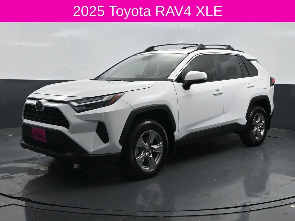 Used 2025 Toyota RAV4 XLE image 2