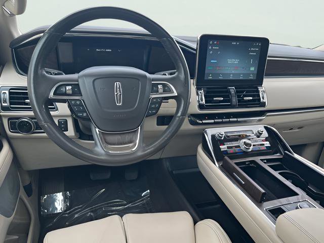 Used 2021 Lincoln Navigator L Reserve w/ Luxury Package image 18