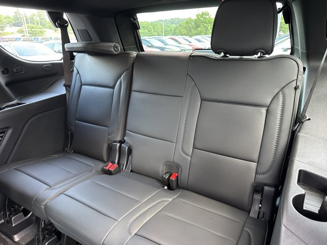 New 2026 GMC Yukon Denali w/ Denali Reserve Package AWD/4WD image 7
