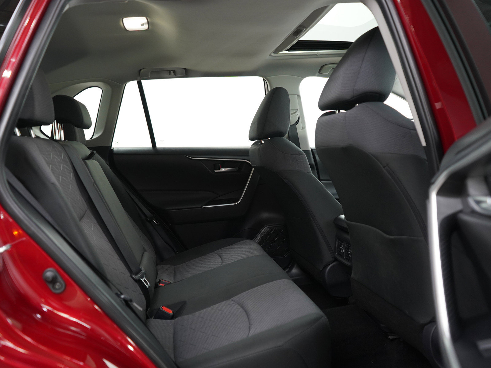 Used 2025 Toyota RAV4 XLE w/ Convenience Package AWD/4WD image 12