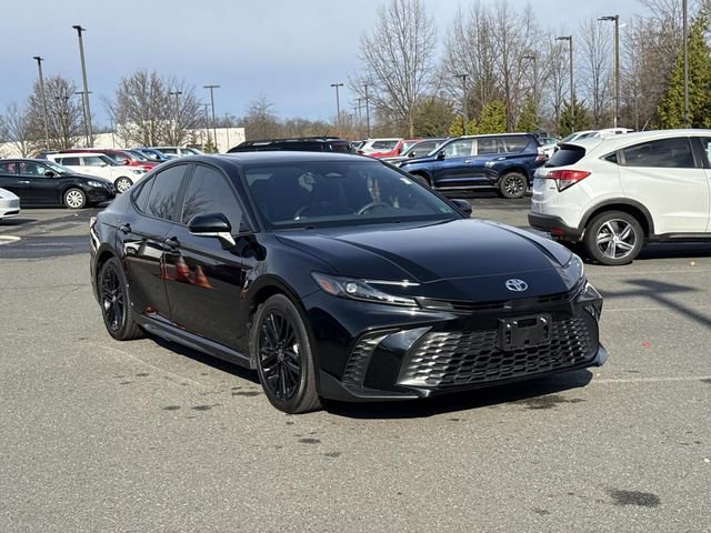Used 2025 Toyota Camry SE w/ Convenience Package