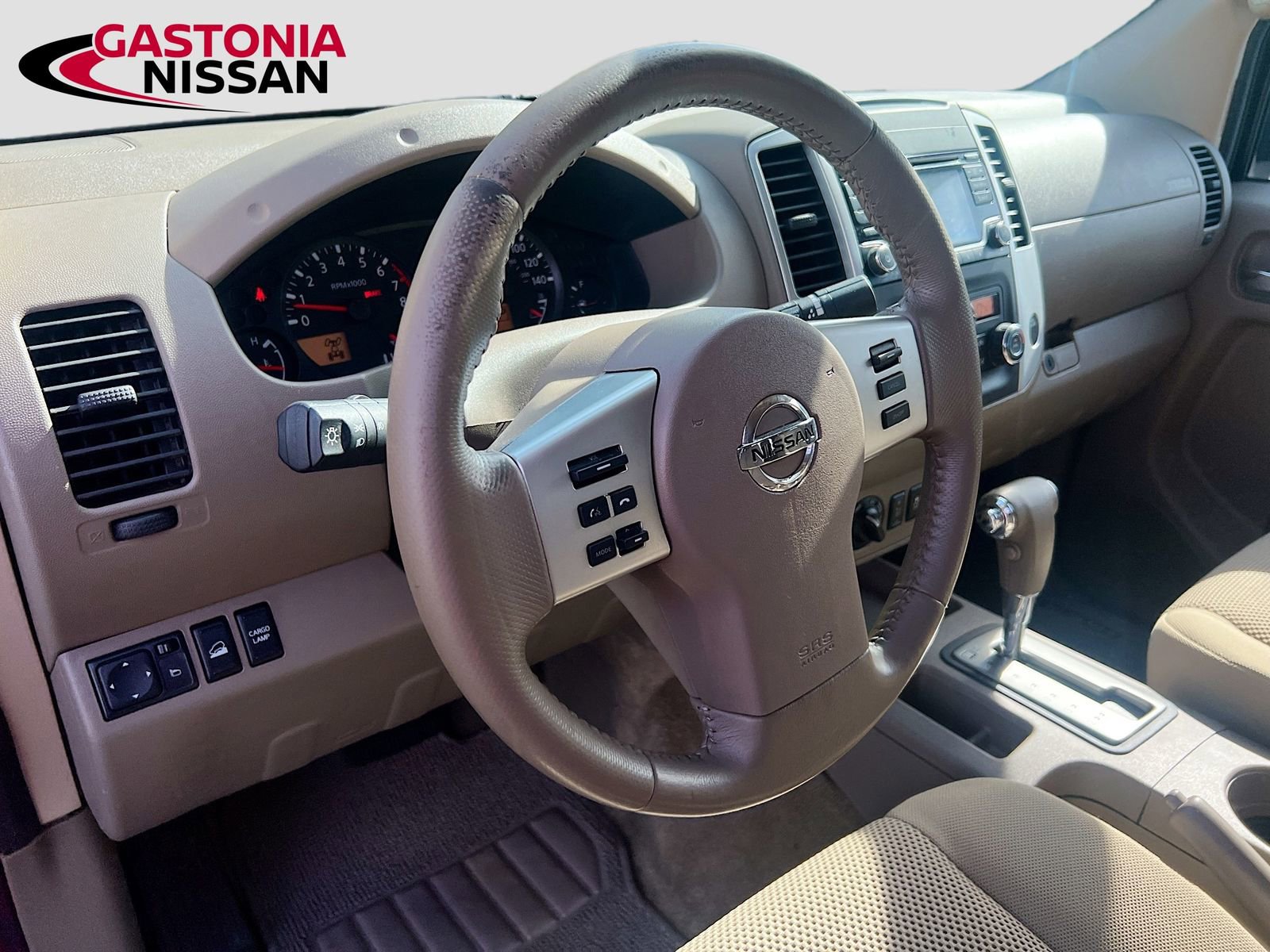 Used 2017 Nissan Frontier SV w/ SV Value Truck Package AWD/4WD image 11