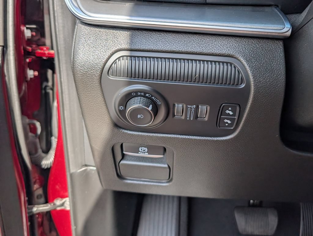 Used 2023 Jeep Wagoneer Series II AWD/4WD image 14