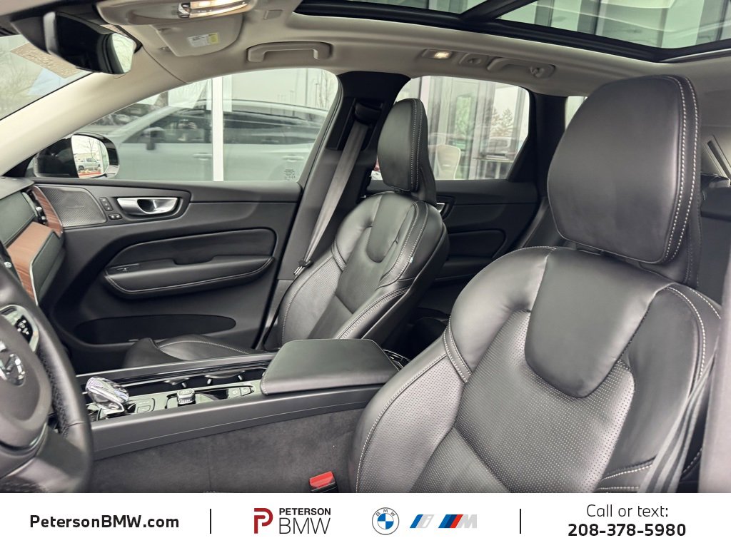 Used 2024 Volvo XC60 B5 Ultimate w/ Protection Package Premier image 17