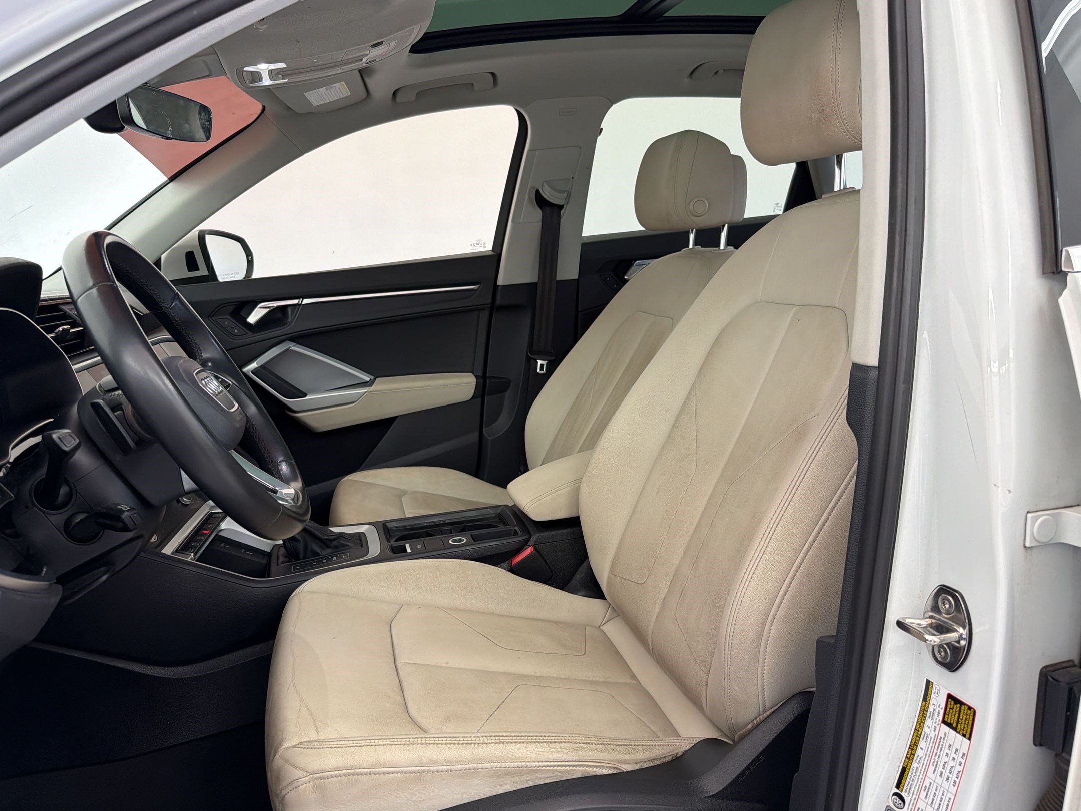 Used 2021 Audi Q3 2.0T Premium w/ Convenience Package AWD/4WD image 5