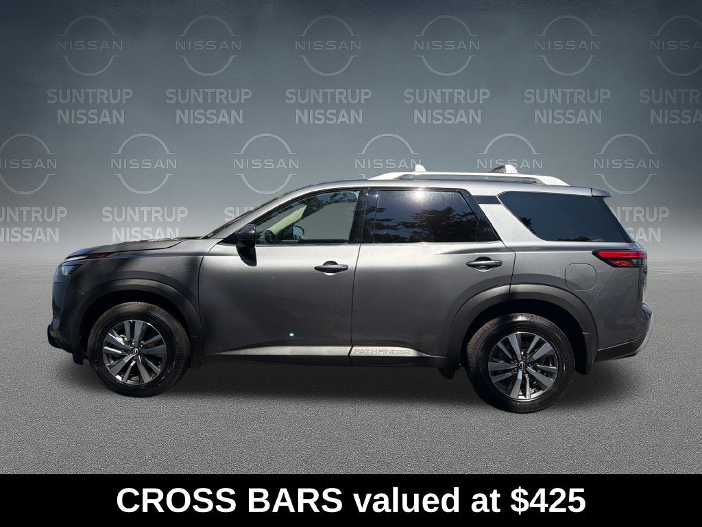 Used 2025 Nissan Pathfinder SL FWD image 2