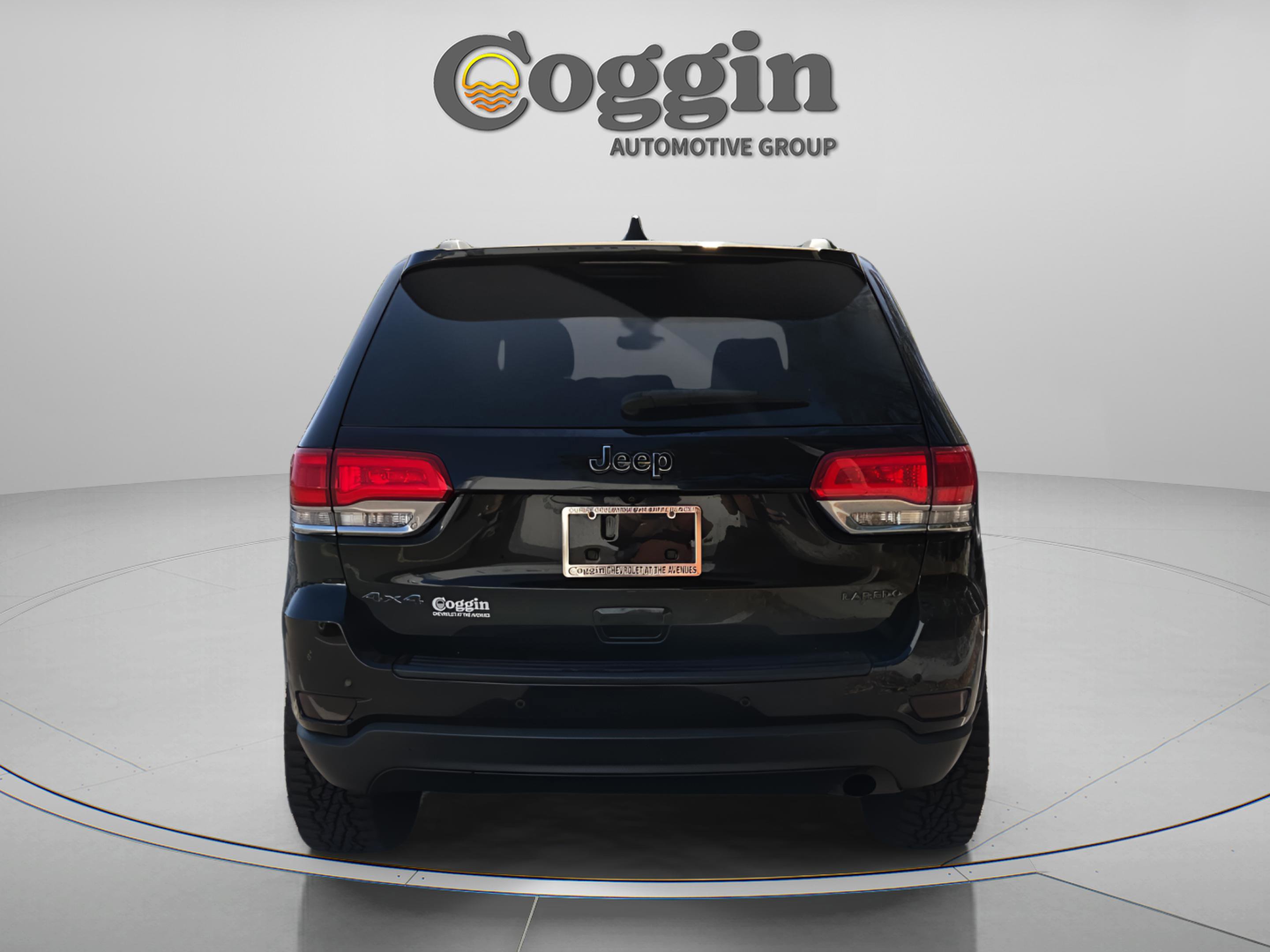 Used 2017 Jeep Grand Cherokee Laredo w/ Quick Order Package 23E image 4