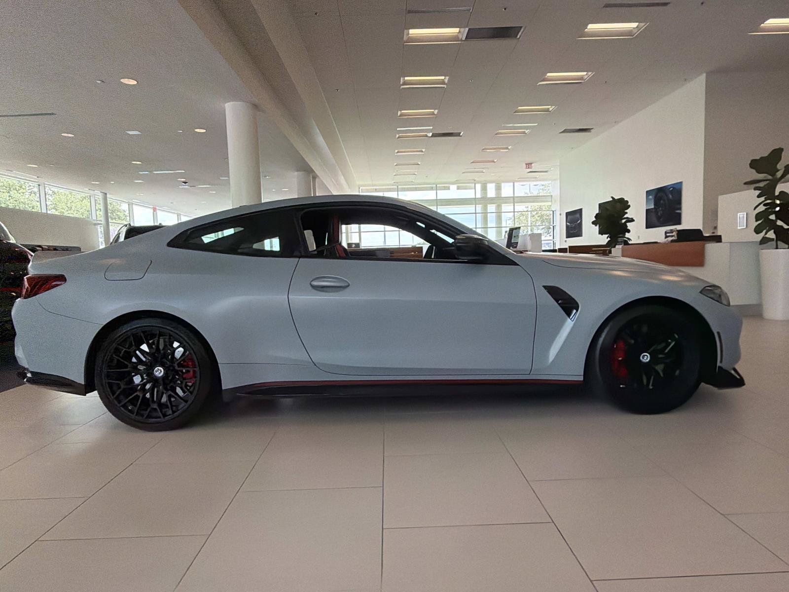 Used 2023 BMW M4 CSL RWD image 3