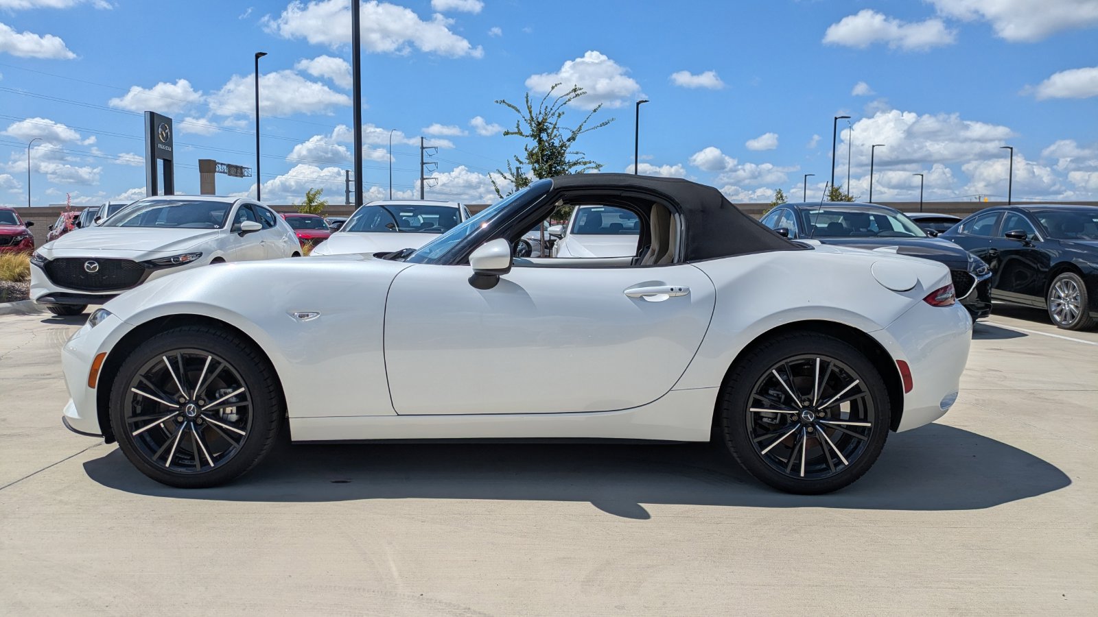 New 2026 MAZDA MX-5 Miata Grand Touring RWD image 3