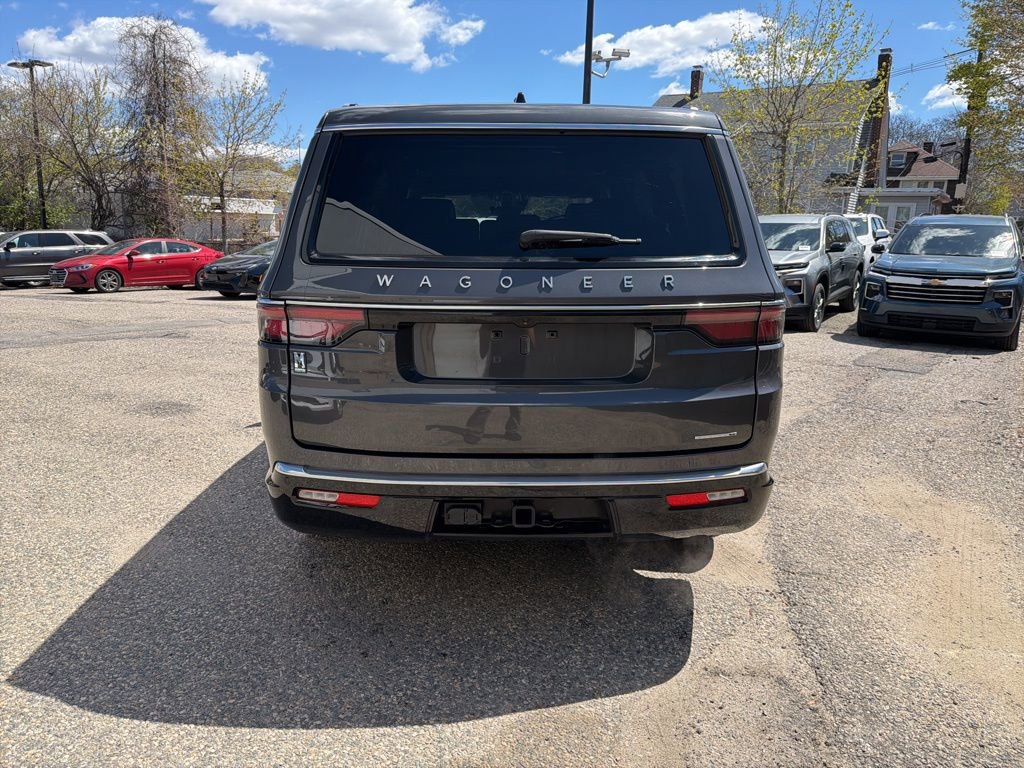 Used 2024 Jeep Wagoneer Series II w/ Flexible Seating Group AWD/4WD image 4