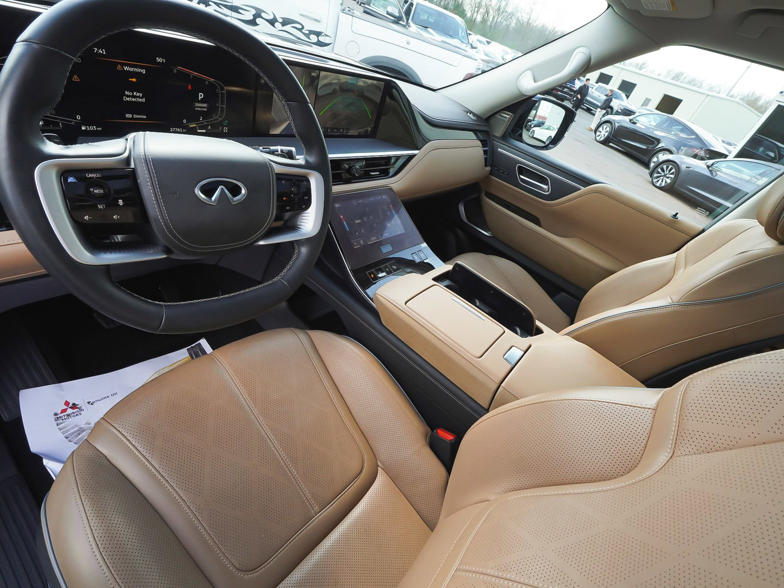 Used 2025 INFINITI QX80 Sensory AWD/4WD image 17
