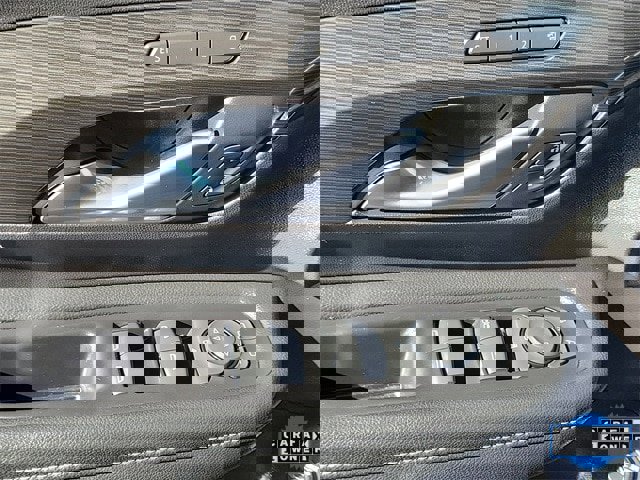 Used 2024 GMC Terrain SLT image 20