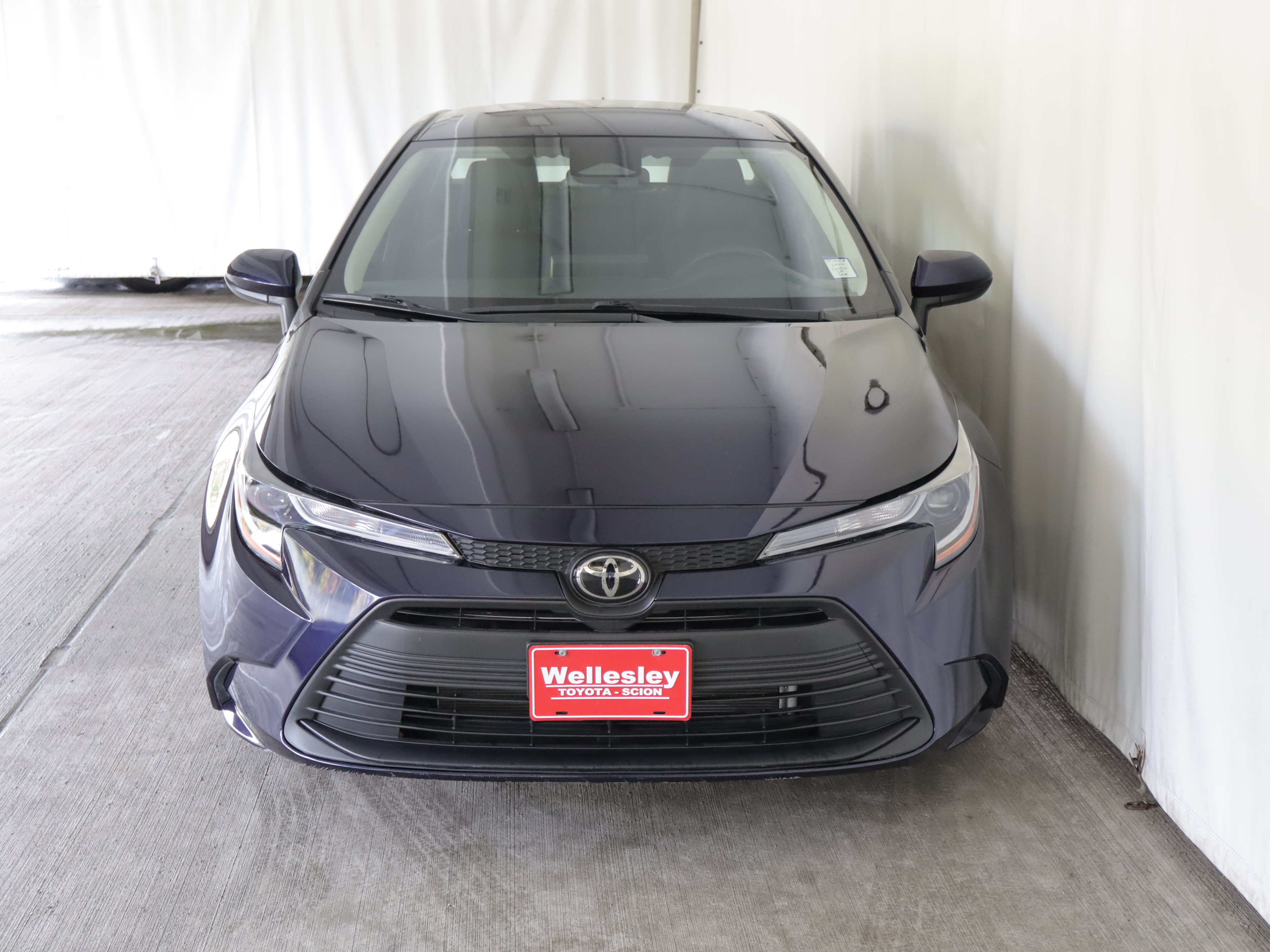 Used 2024 Toyota Corolla LE FWD image 3