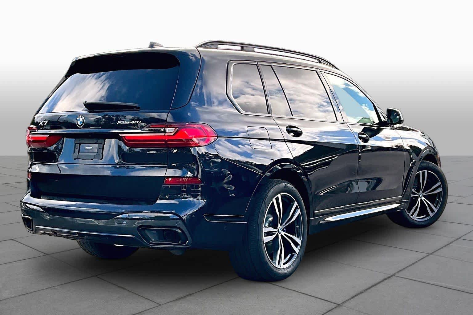 Used 2021 BMW X7 xDrive40i w/ M Sport Package AWD/4WD image 13