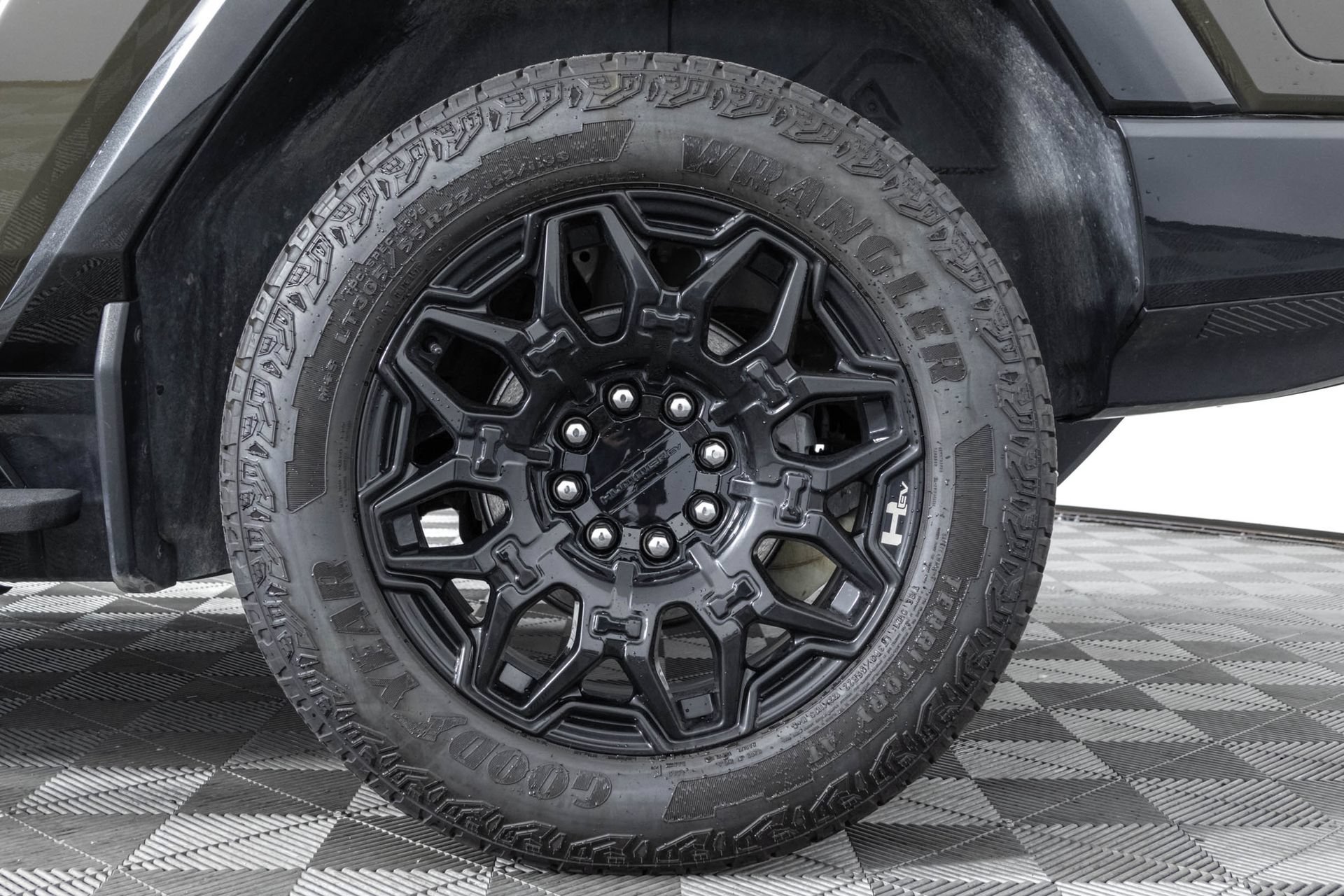 Used 2025 GMC Hummer EV 2X AWD/4WD image 44