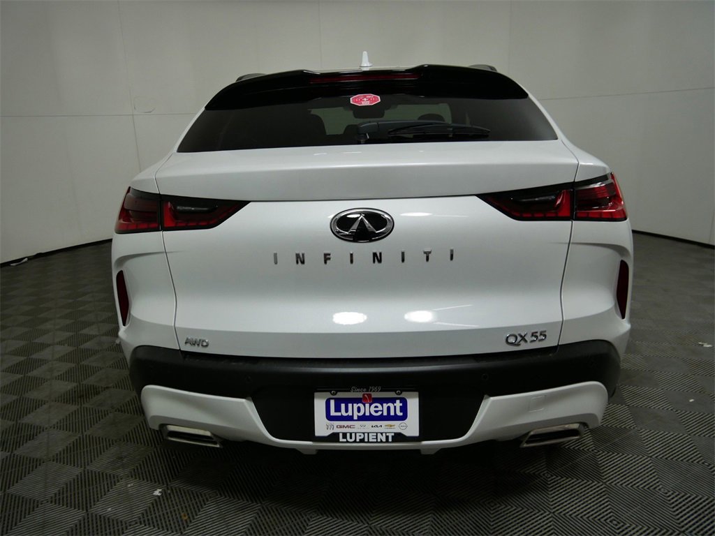 New 2025 INFINITI QX55 Essential image 4