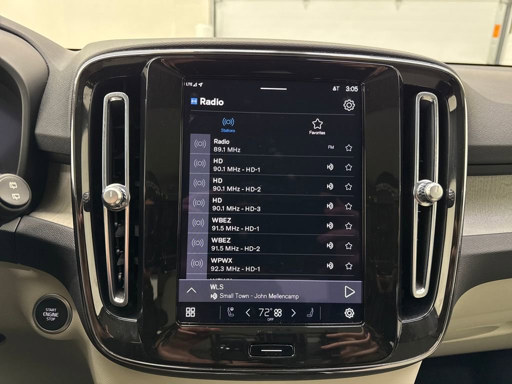 Used 2023 Volvo XC40 B5 Plus w/ Driver Assist Package image 20