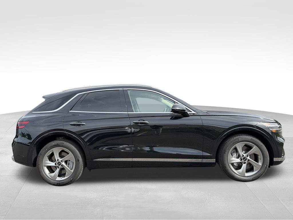 Certified 2026 Genesis GV70 2.5T Select AWD/4WD image 2