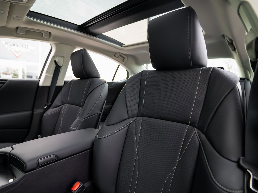New 2025 Lexus ES 350 Luxury image 13