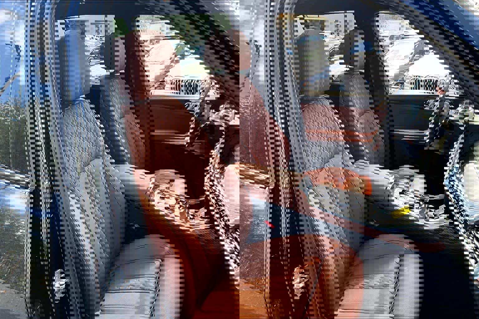 Certified 2024 BMW X7 M60i w/ Executive Package image 9