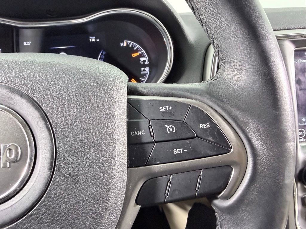 Used 2018 Jeep Grand Cherokee Laredo image 14