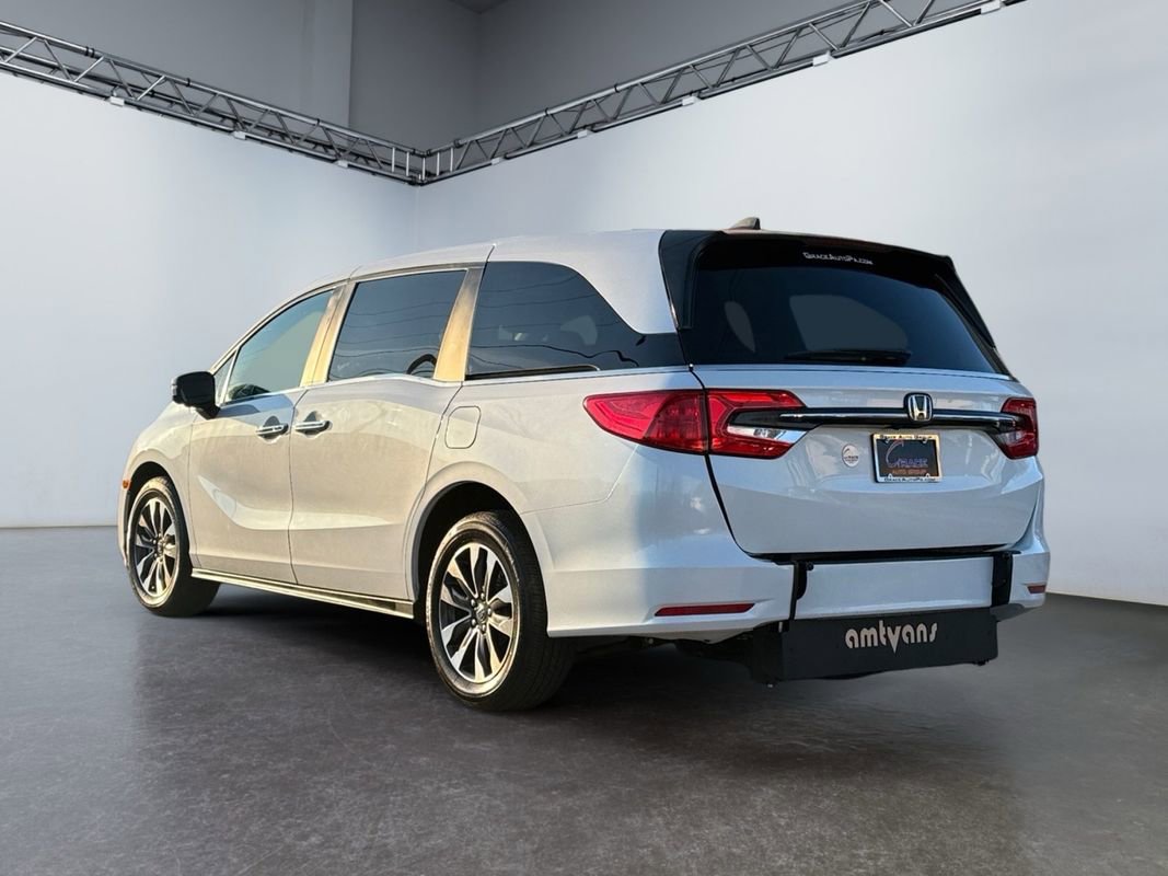 Used 2024 Honda Odyssey EX-L image 8