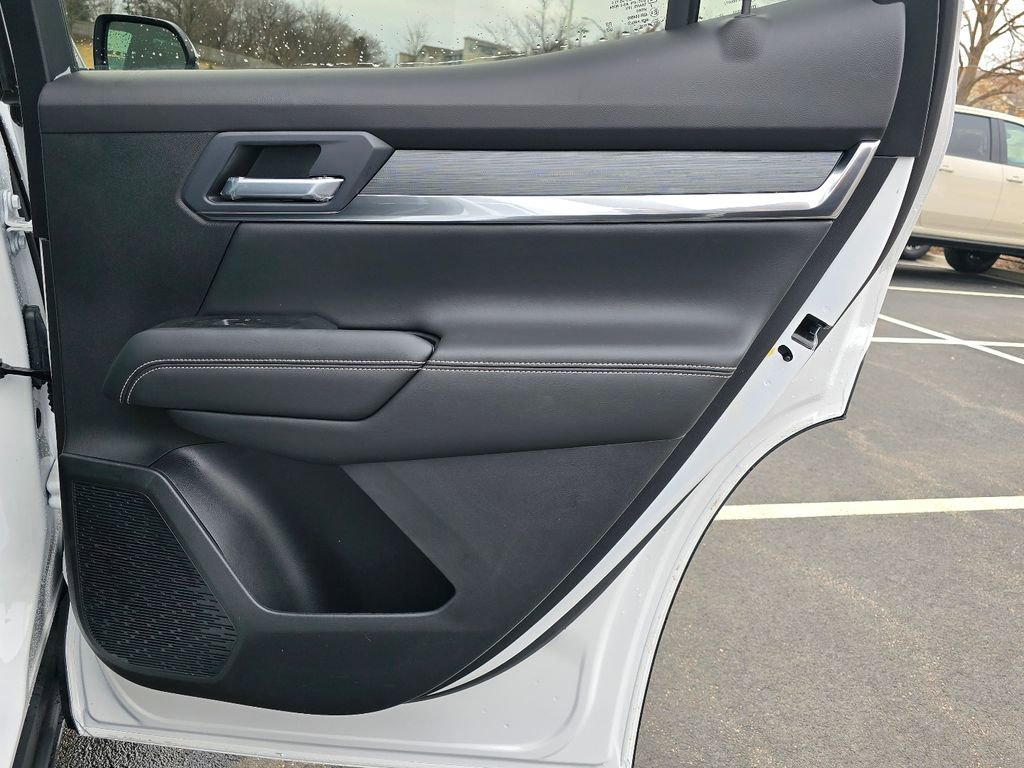 New 2026 GMC Terrain Elevation w/ Elevation Premium Package AWD/4WD image 32