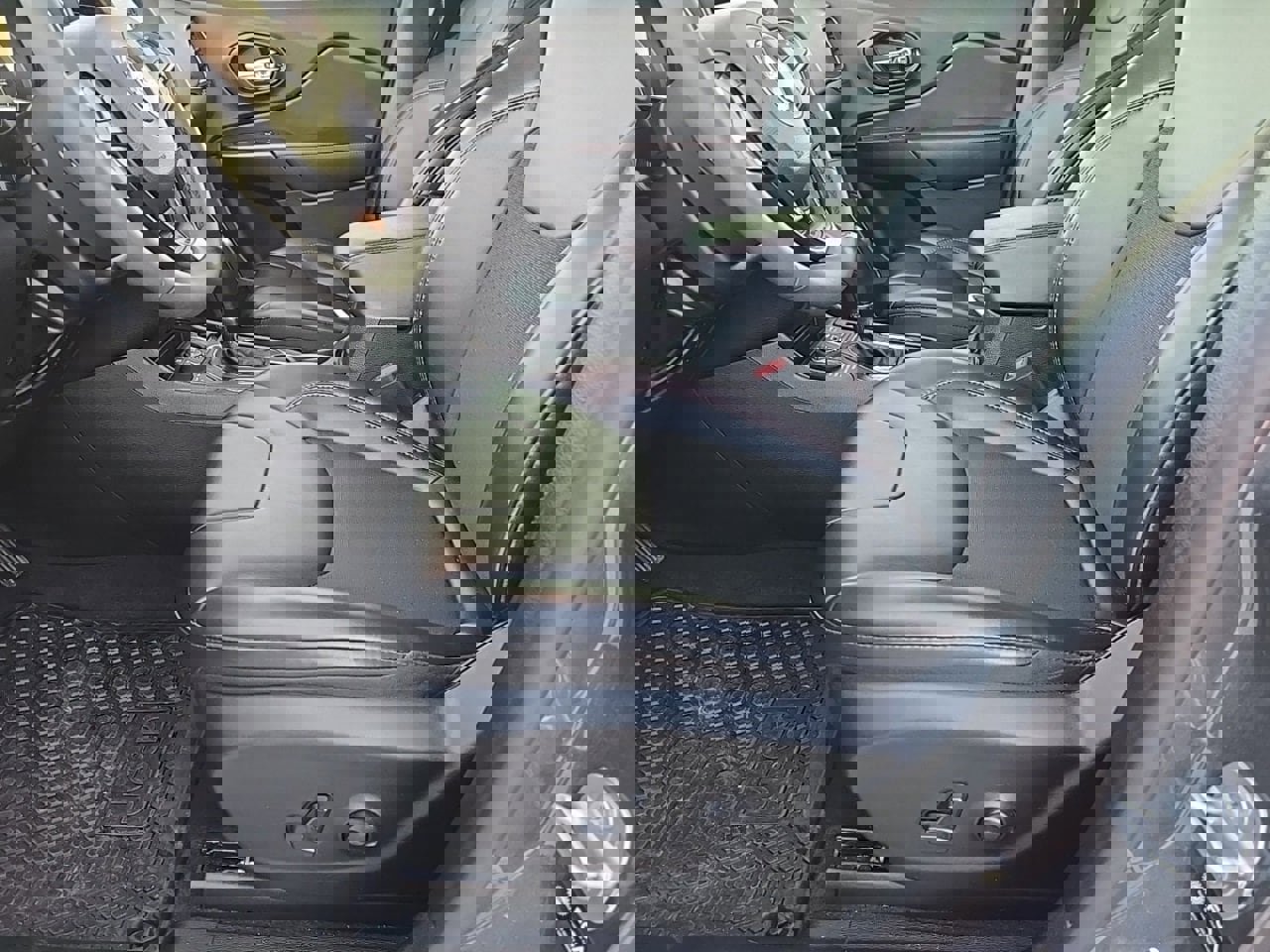 Used 2022 Jeep Cherokee Trailhawk w/ Trailer Tow Group image 13