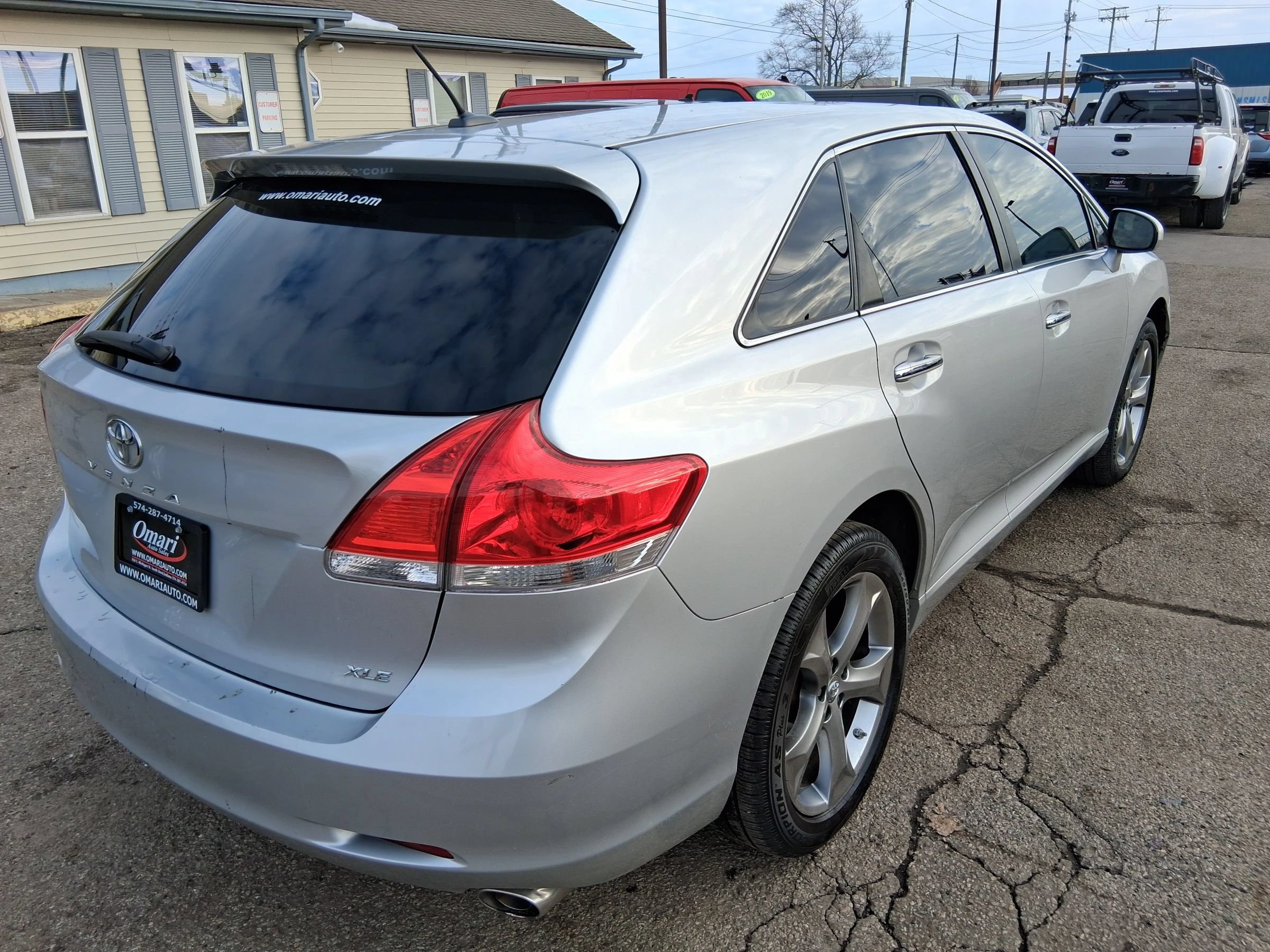 Used 2012 Toyota Venza XLE FWD image 7