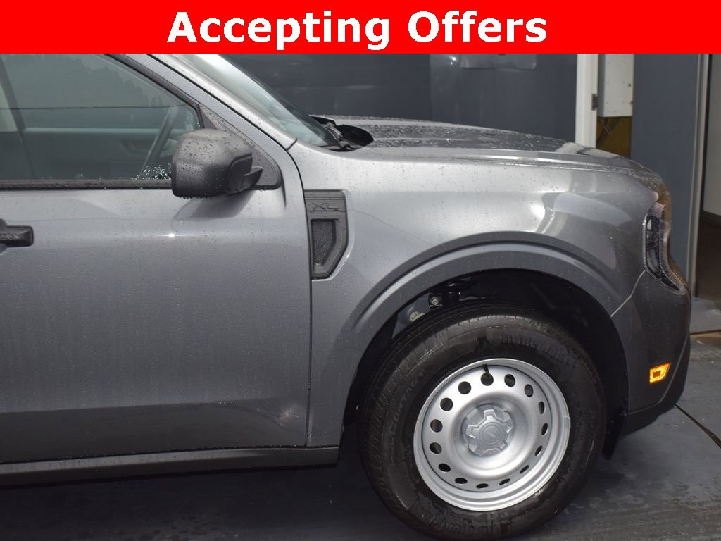 New 2025 Ford Maverick XL image 11