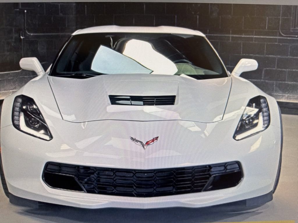 Used 2018 Chevrolet Corvette Grand Sport RWD image 3