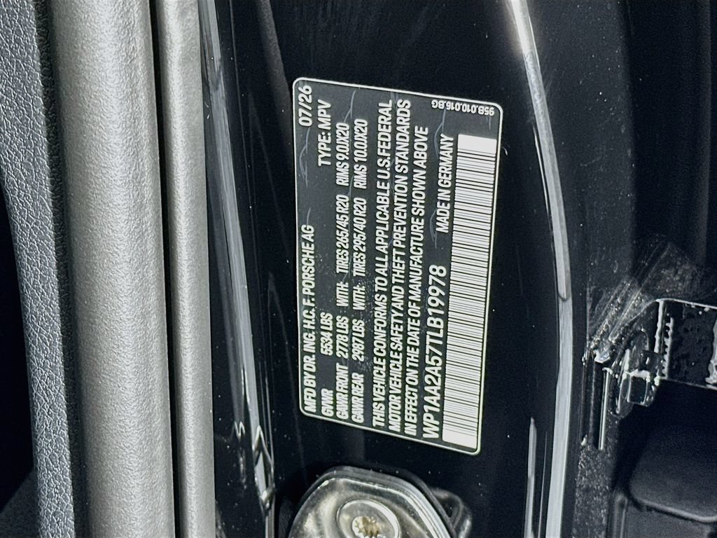 New 2026 Porsche Macan AWD/4WD image 35