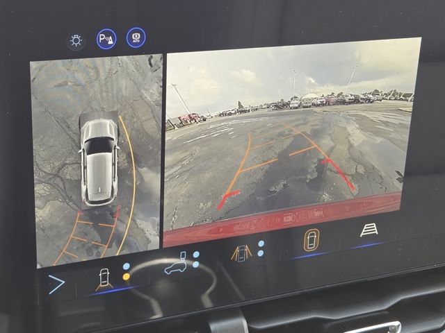 New 2027 Chevrolet Equinox LT w/ Convenience Package II FWD image 8