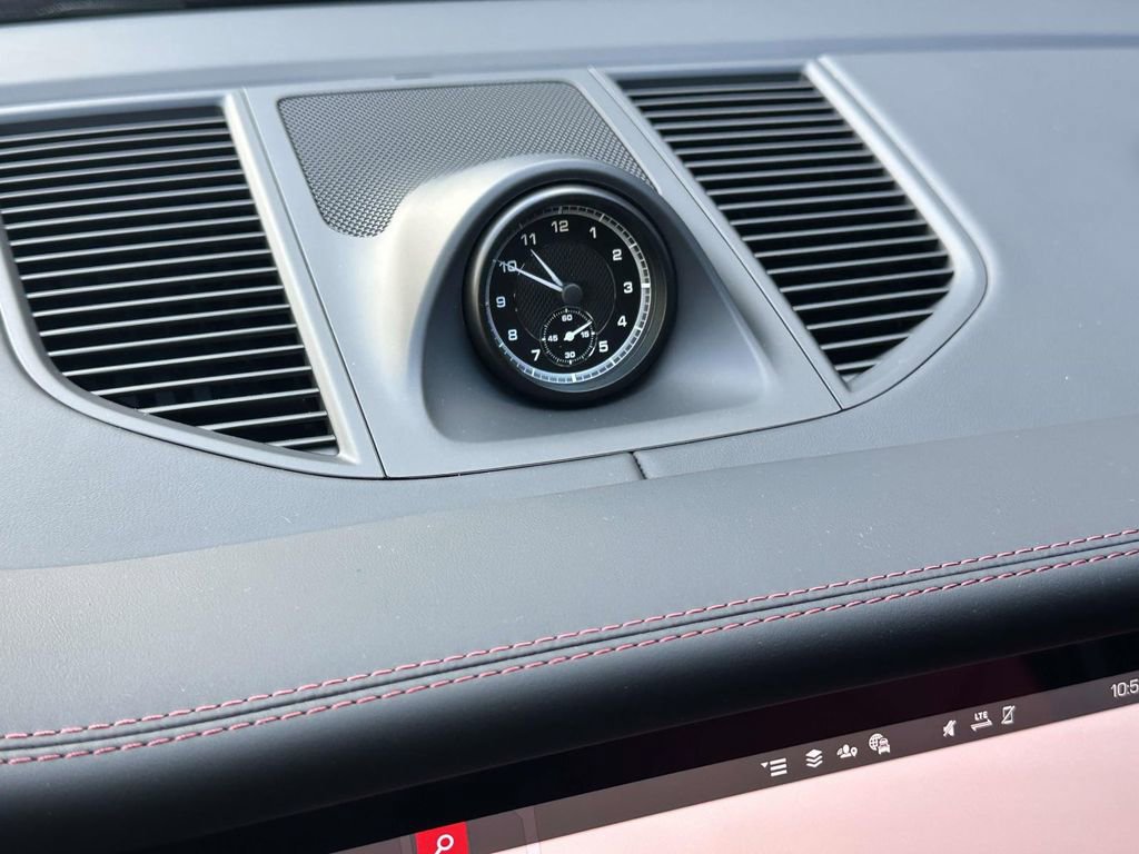 New 2026 Porsche Macan S image 24