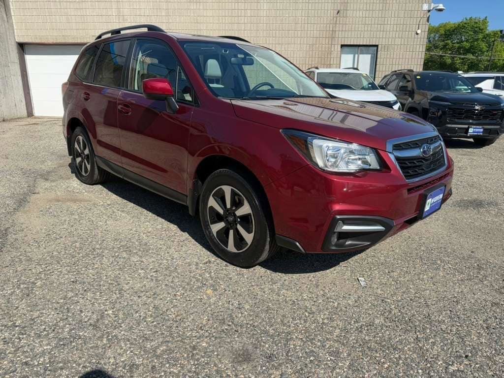 Used 2017 Subaru Forester 2.5i Premium AWD/4WD image 9