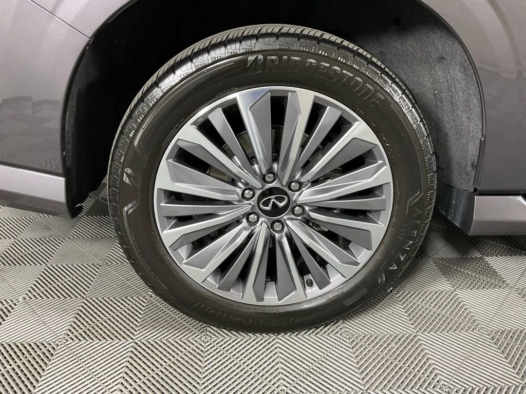 Used 2025 INFINITI QX80 Luxe image 10