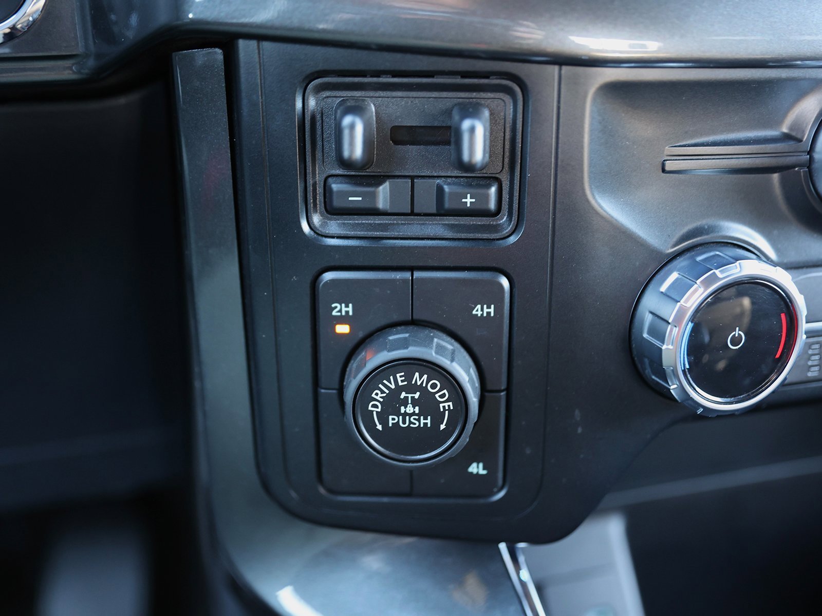 Used 2023 Ford F150 XLT w/ Equipment Group 302A High image 31