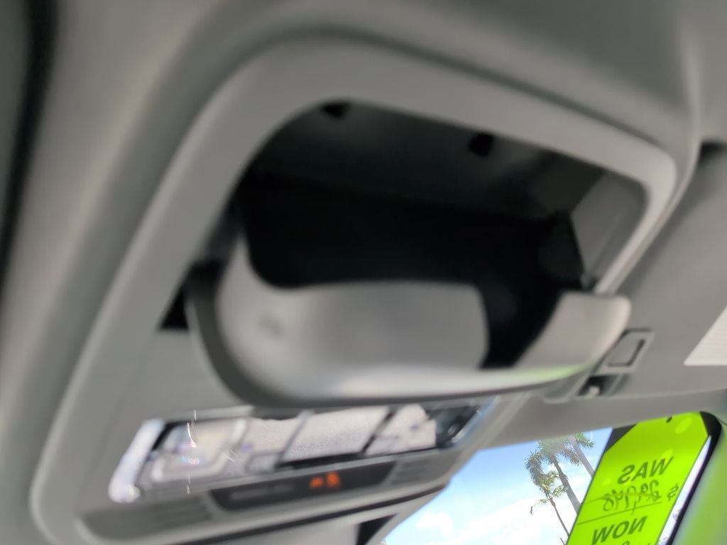 Used 2021 Lincoln Corsair FWD image 19