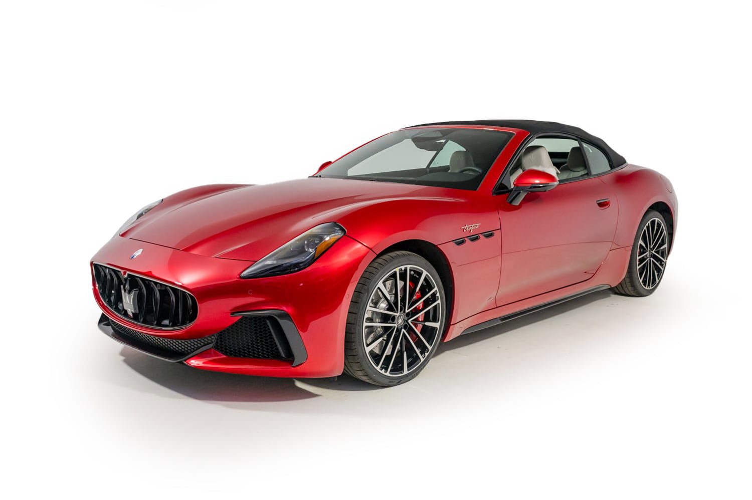 Used 2024 Maserati GranCabrio Trofeo image 2