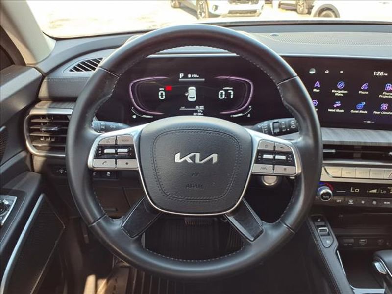 Used 2023 Kia Telluride EX w/ EX Captain's Chair Package image 15