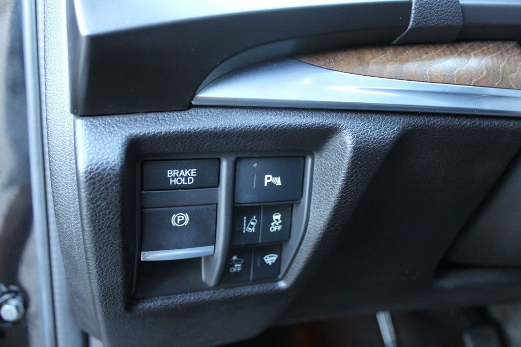 Used 2020 Acura MDX w/ Advance Package AWD/4WD image 32