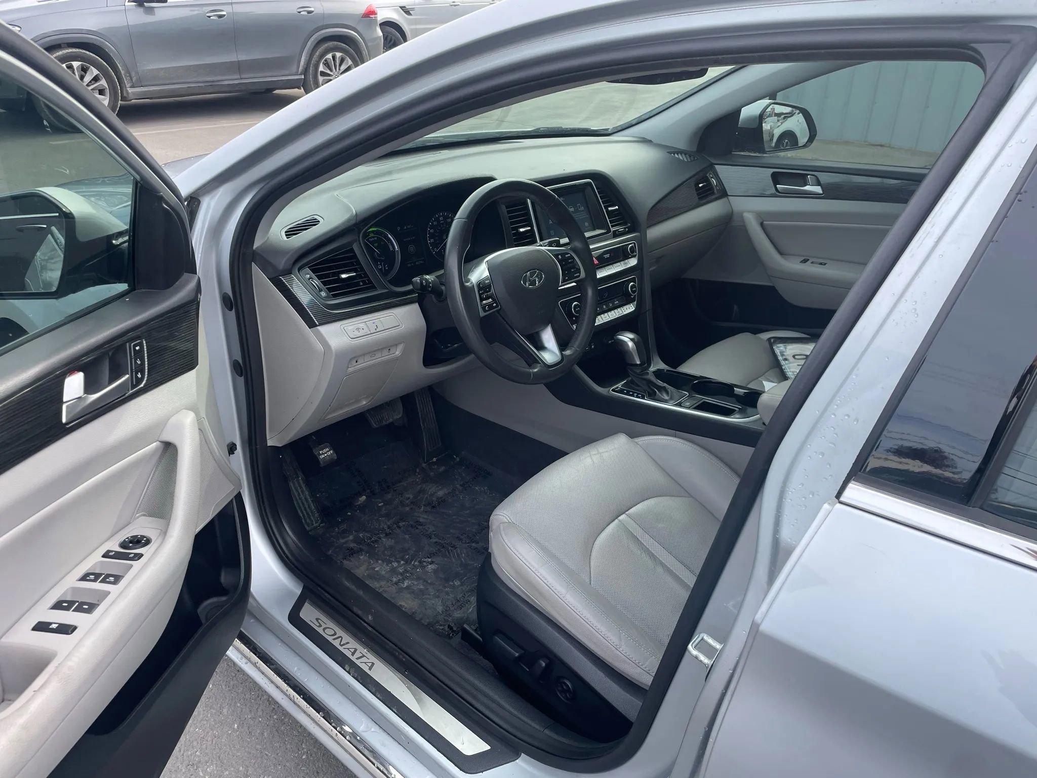 Used 2018 Hyundai Sonata Limited FWD image 17