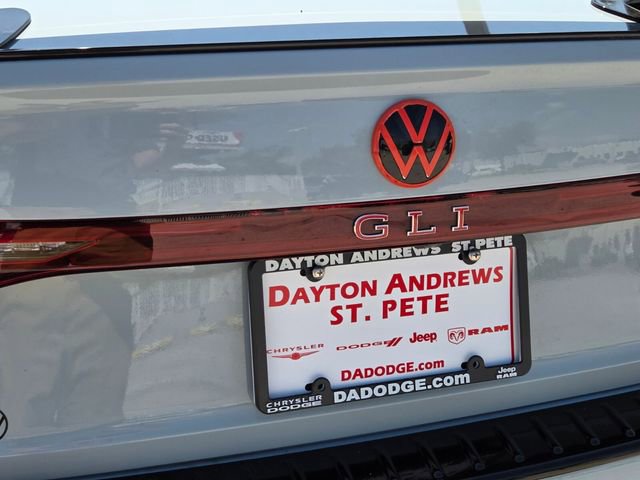 Used 2025 Volkswagen Jetta GLI Autobahn image 9