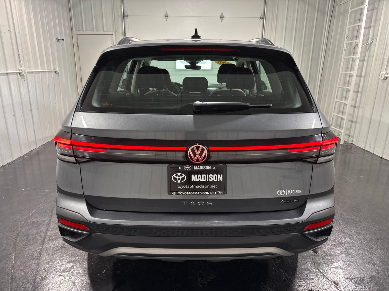 Used 2025 Volkswagen Taos S AWD/4WD image 36