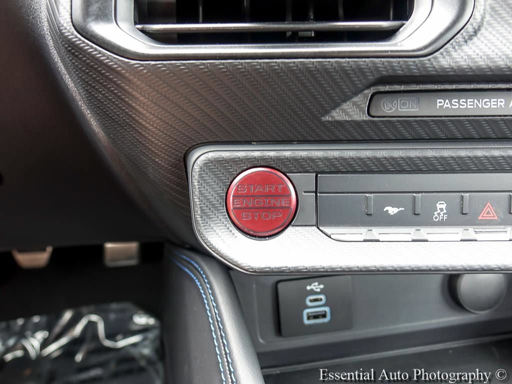 Used 2025 Ford Mustang Dark Horse RWD image 15