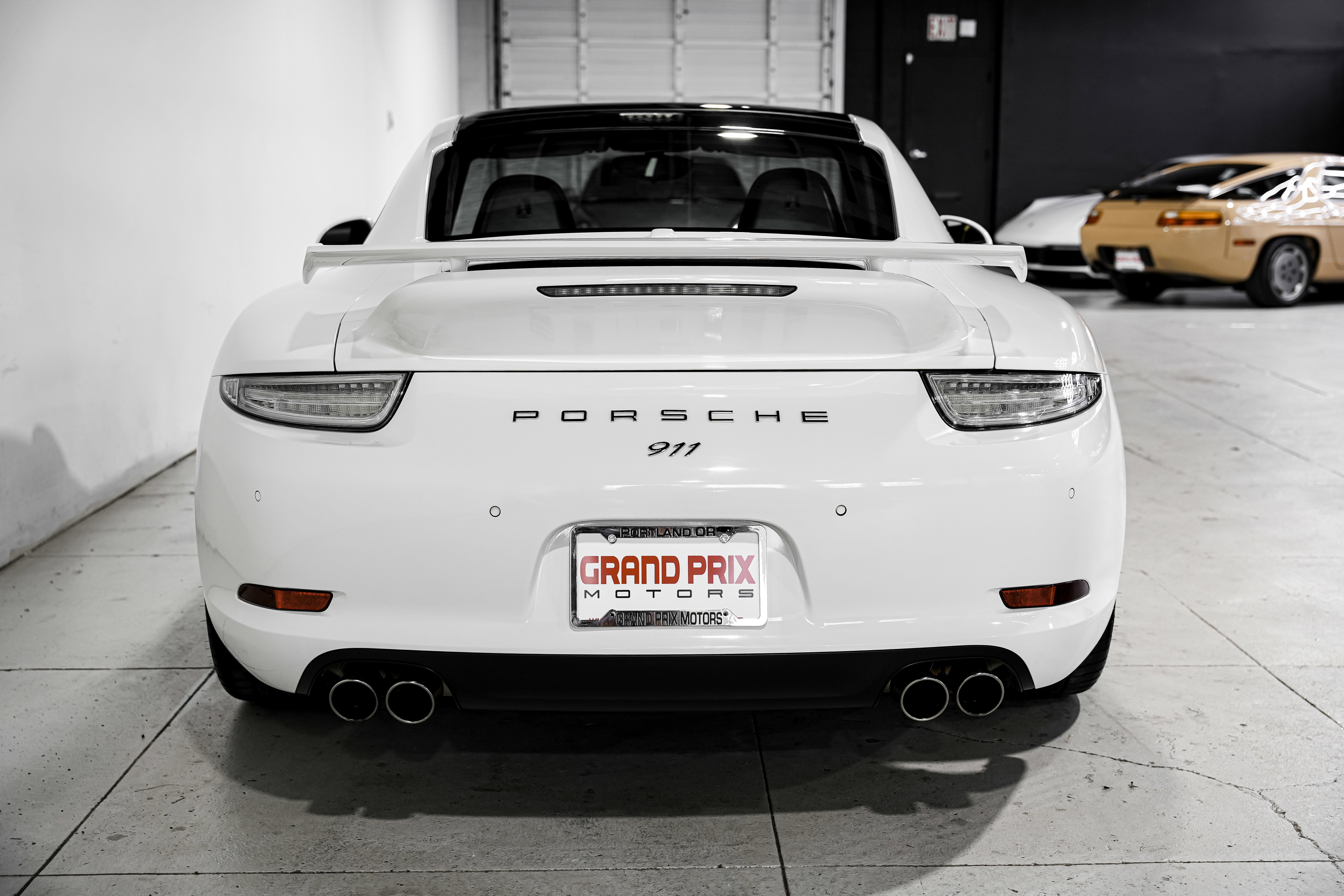 Used 2014 Porsche 911 Carrera image 4
