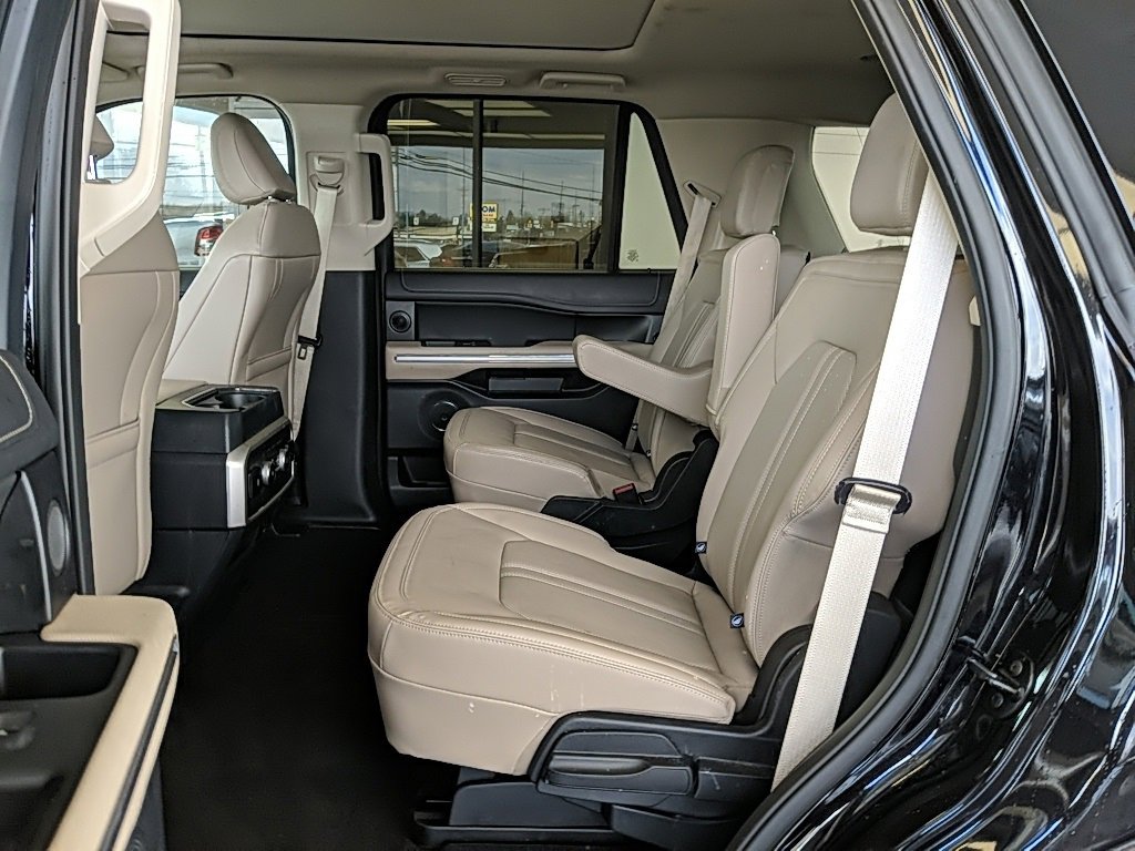 Used 2023 Ford Expedition Limited image 14