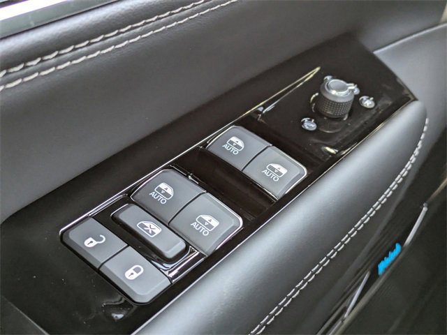 New 2026 Jeep Grand Wagoneer Summit image 28