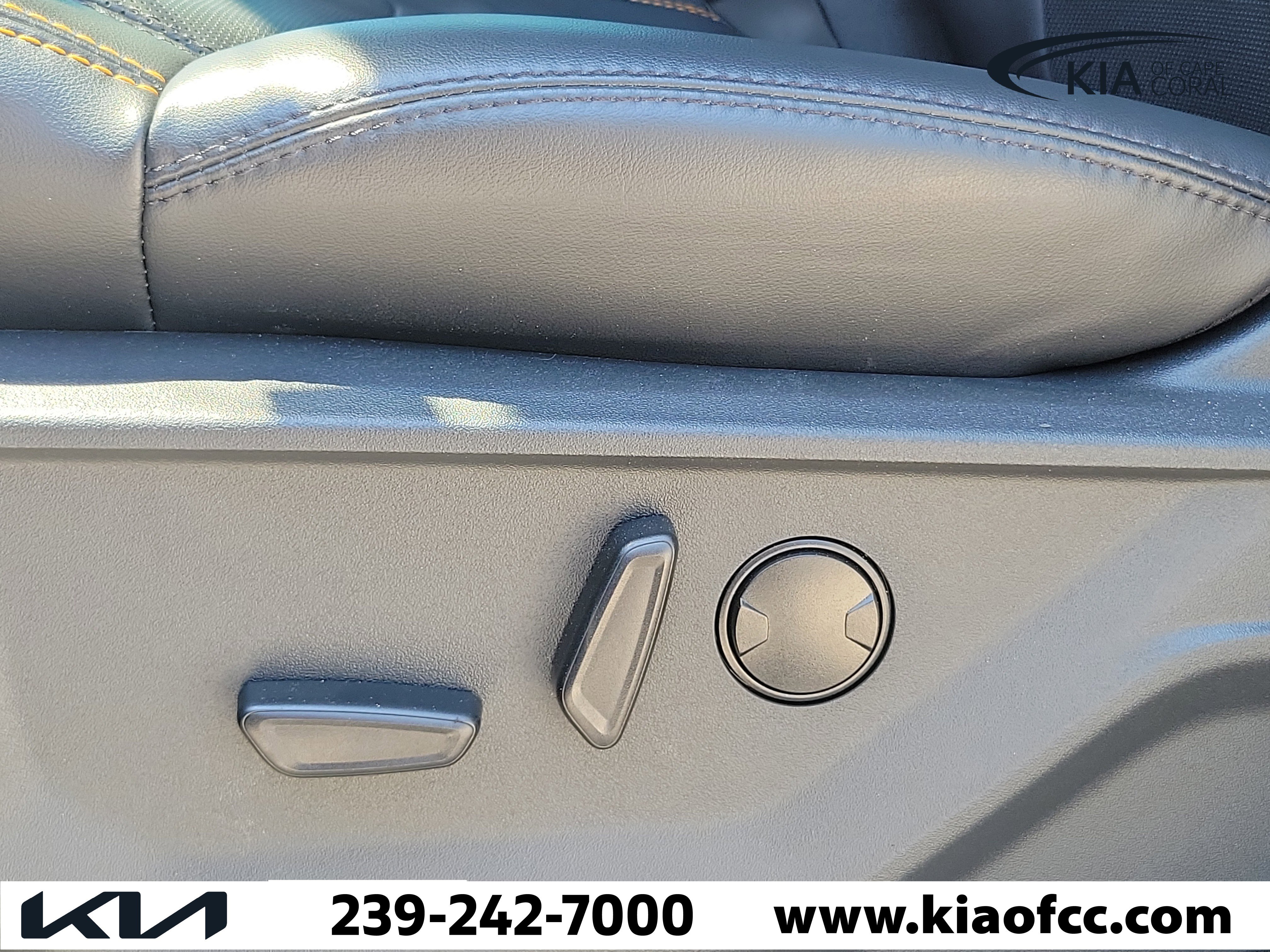 Used 2025 Ford Expedition Tremor image 30