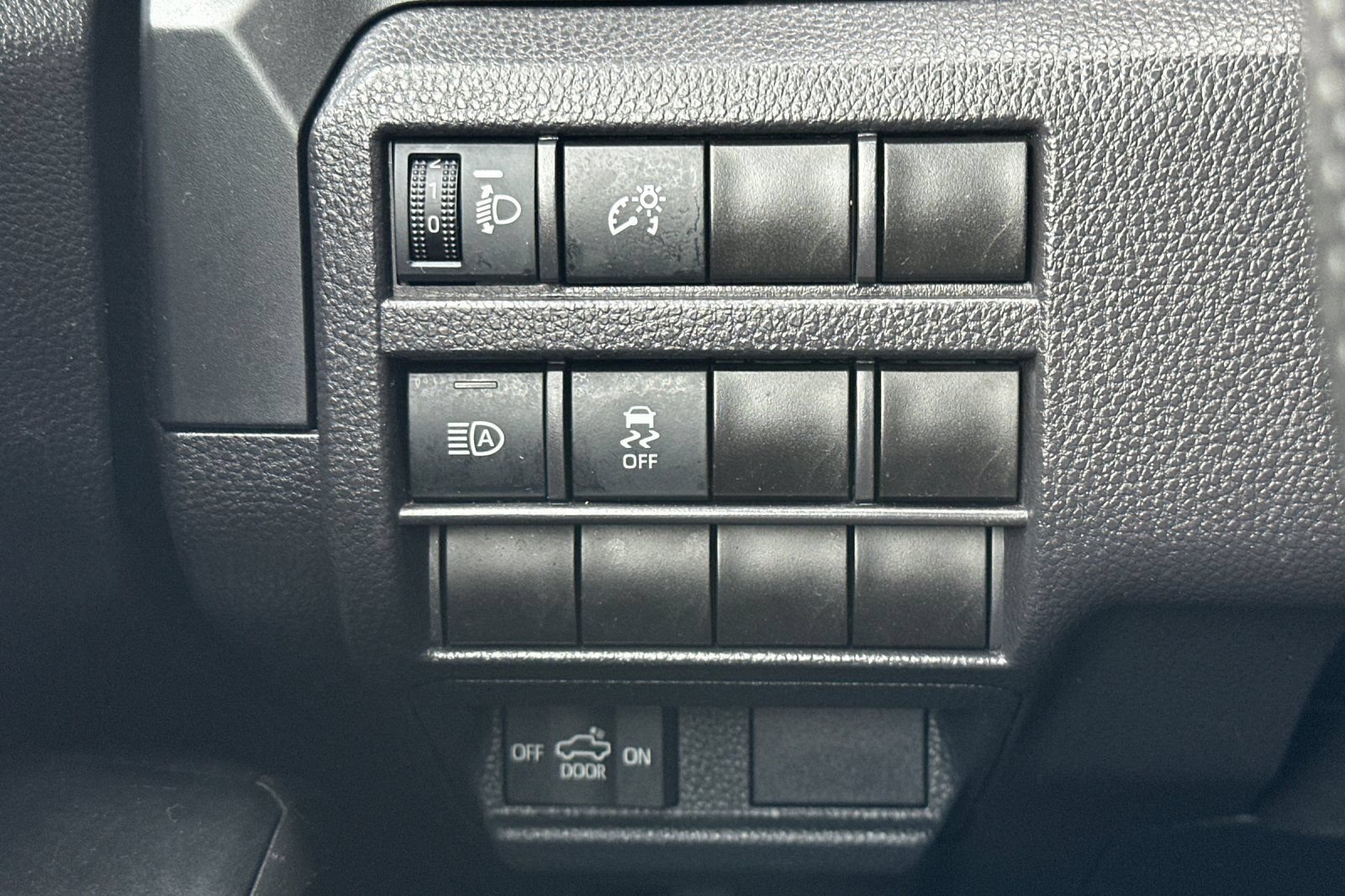 Used 2024 Toyota Tacoma SR RWD image 28